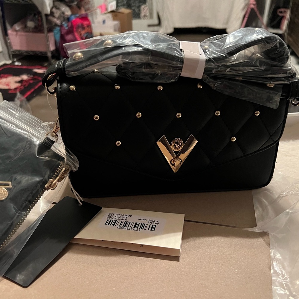 2pc Valentino Orlandi Crossbody
Diamond Quilt Bag NWT - Picture 12 of 16